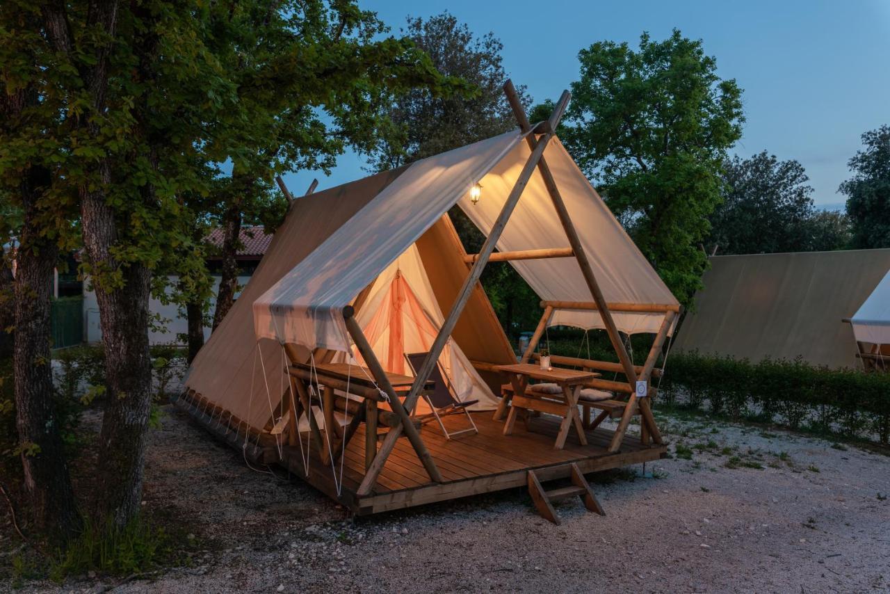 Hotel Eco glamping- FKK Nudist Camping Solaris Porec Esterno foto